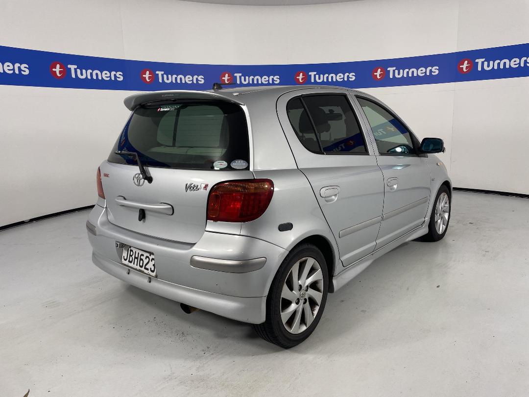 Photo '7' of Toyota Vitz