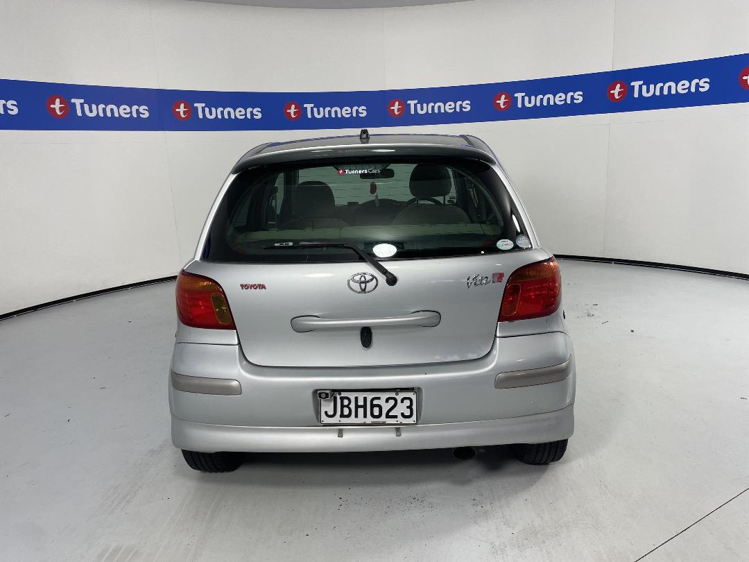 Photo '6' of Toyota Vitz