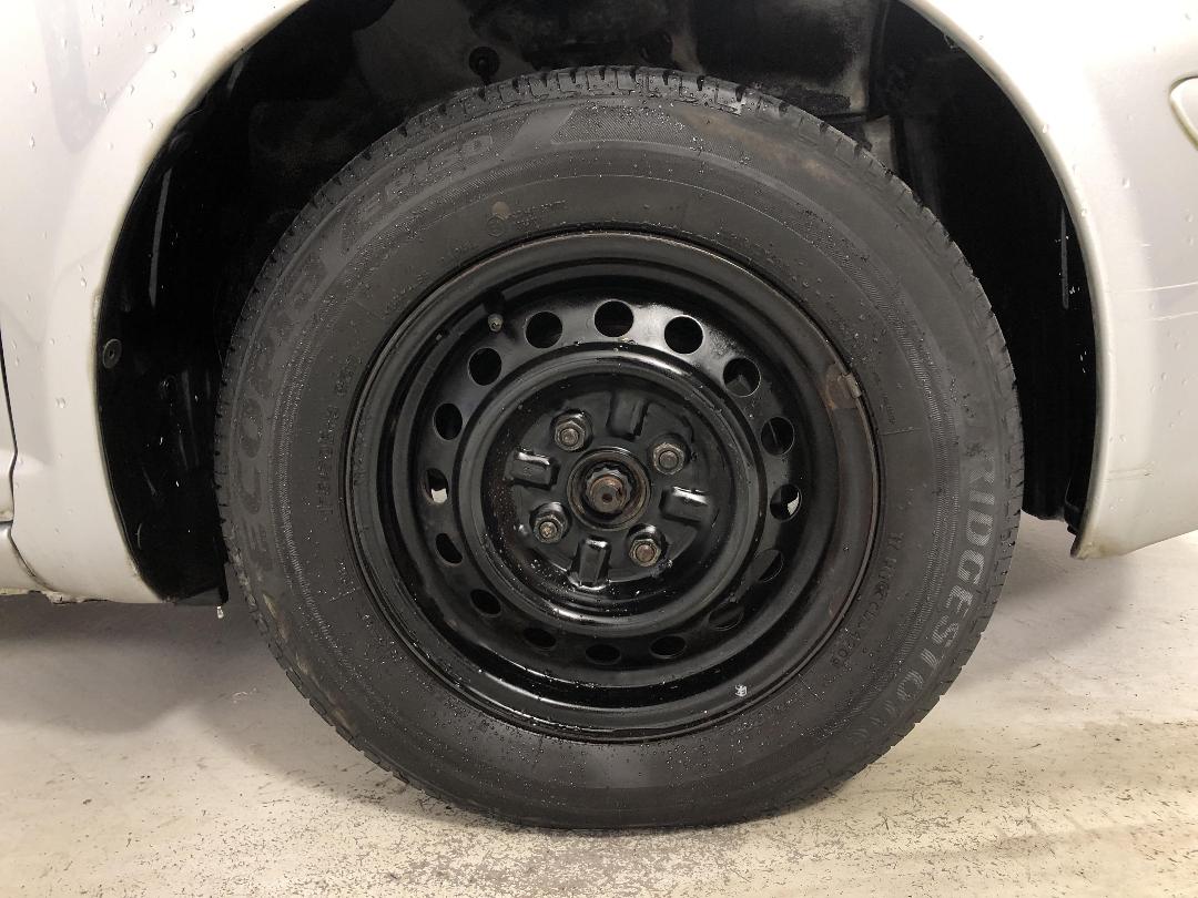 Photo '9' of Toyota Vitz