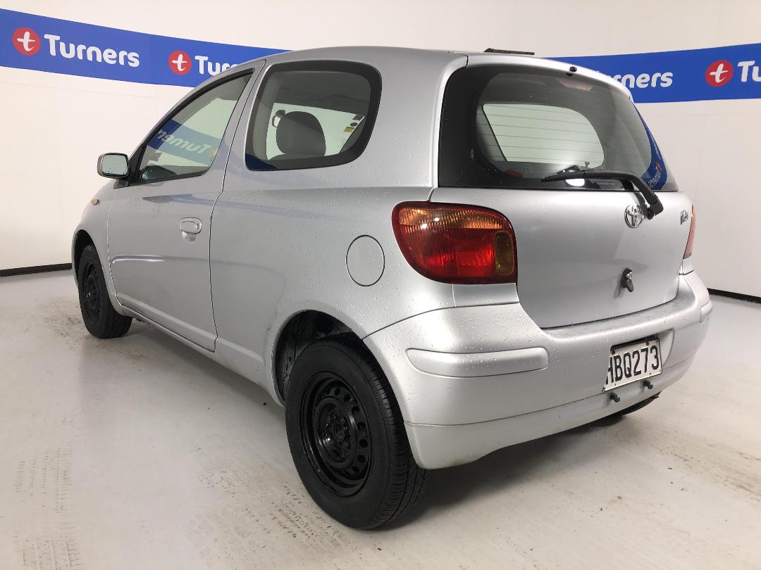 Photo '5' of Toyota Vitz