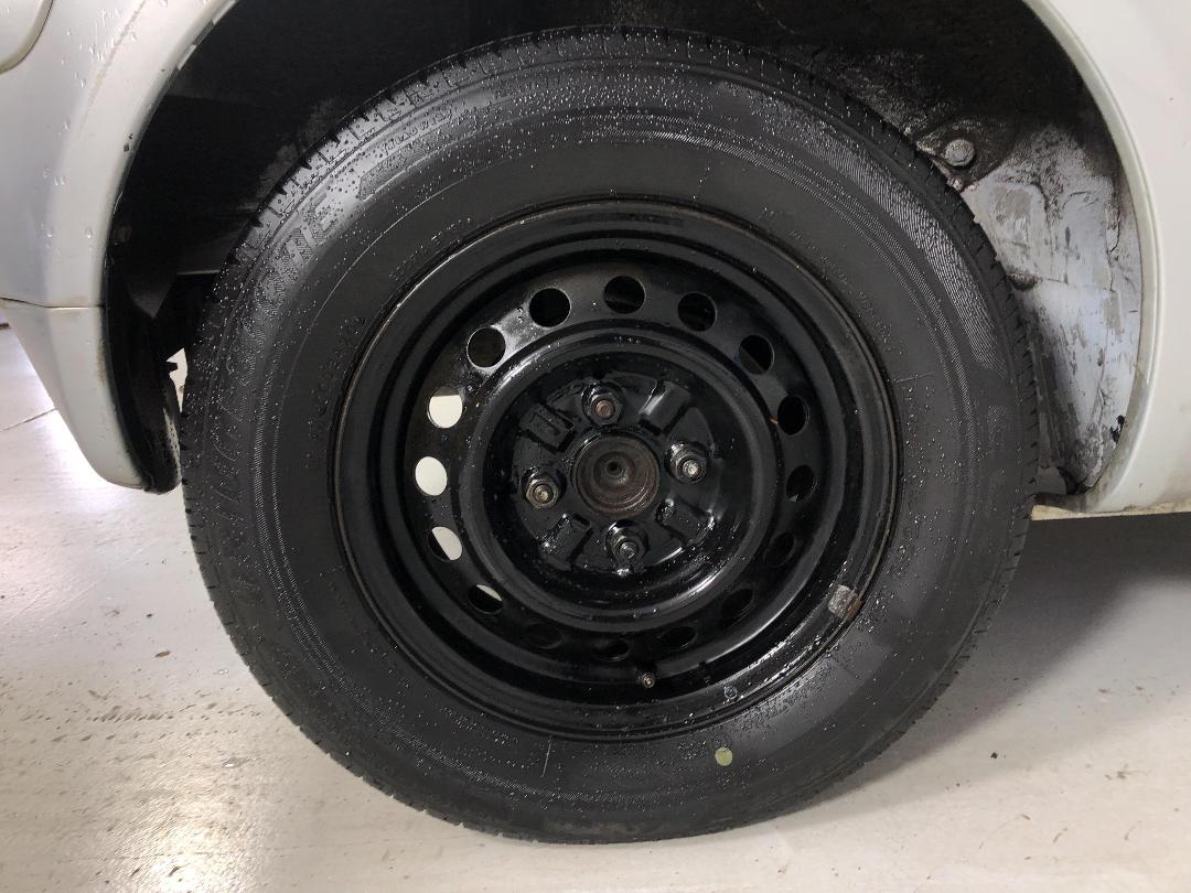 Photo '12' of Toyota Vitz