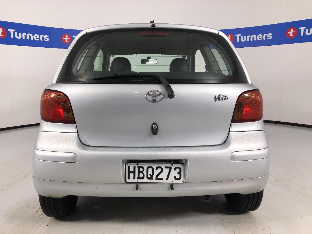 Photo '6' of Toyota Vitz