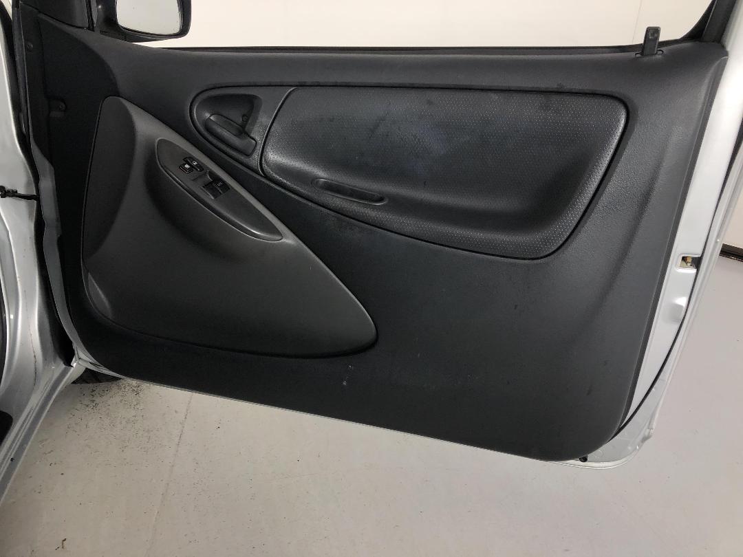 Photo '15' of Toyota Vitz