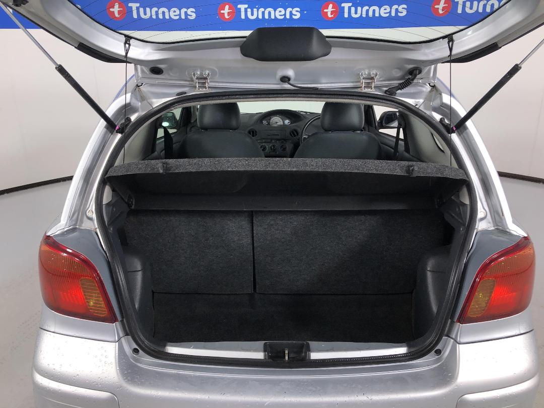 Photo '14' of Toyota Vitz