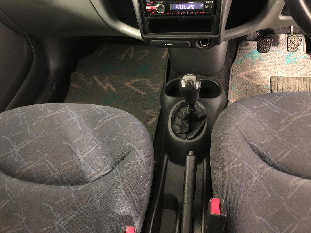 Photo '18' of Toyota Vitz