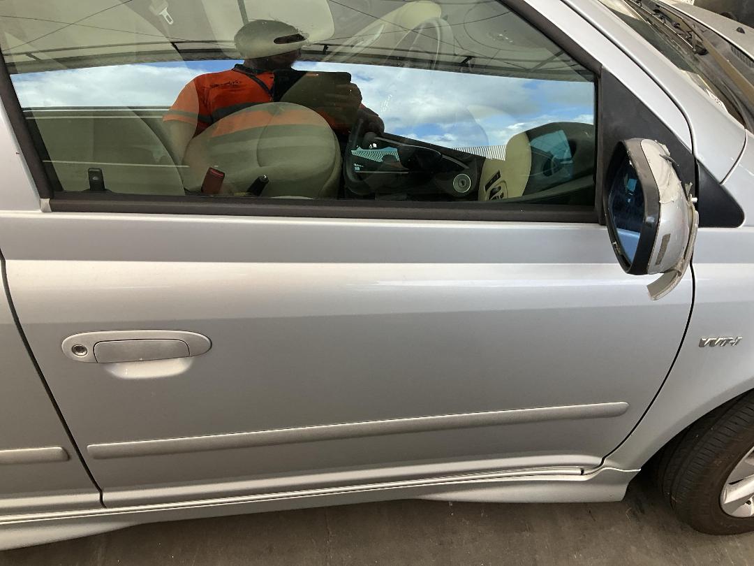 Photo '3' of Toyota Vitz