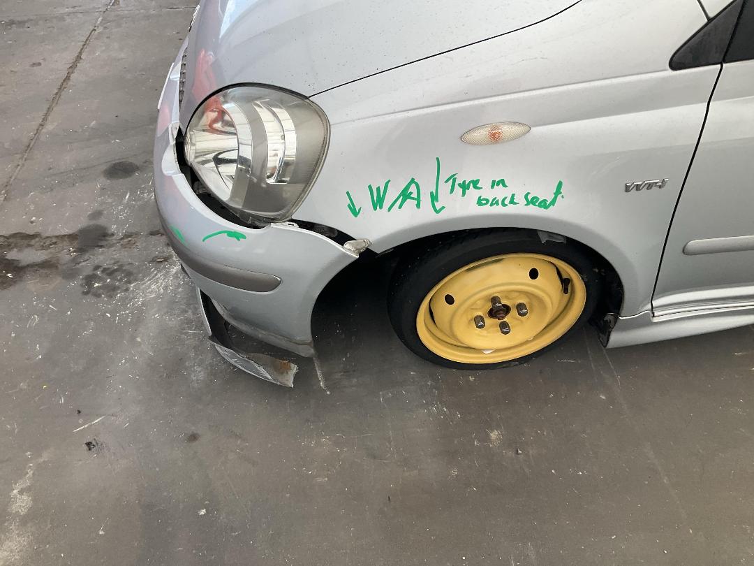 Photo '6' of Toyota Vitz