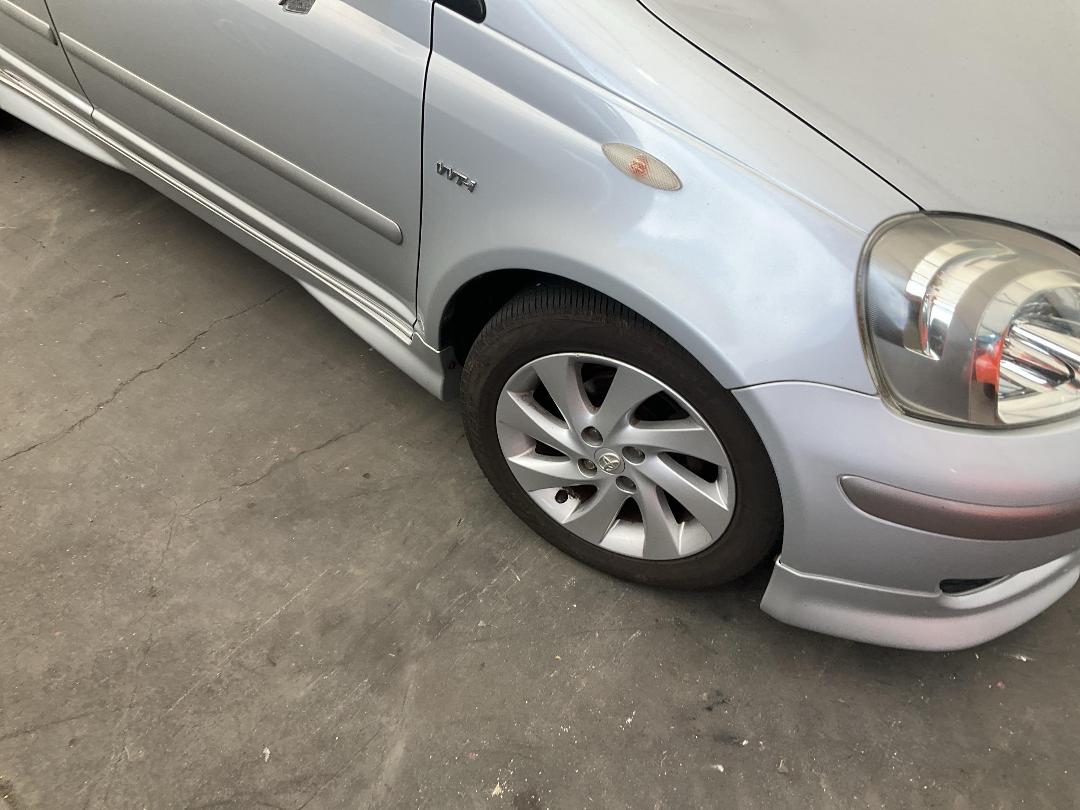 Photo '2' of Toyota Vitz