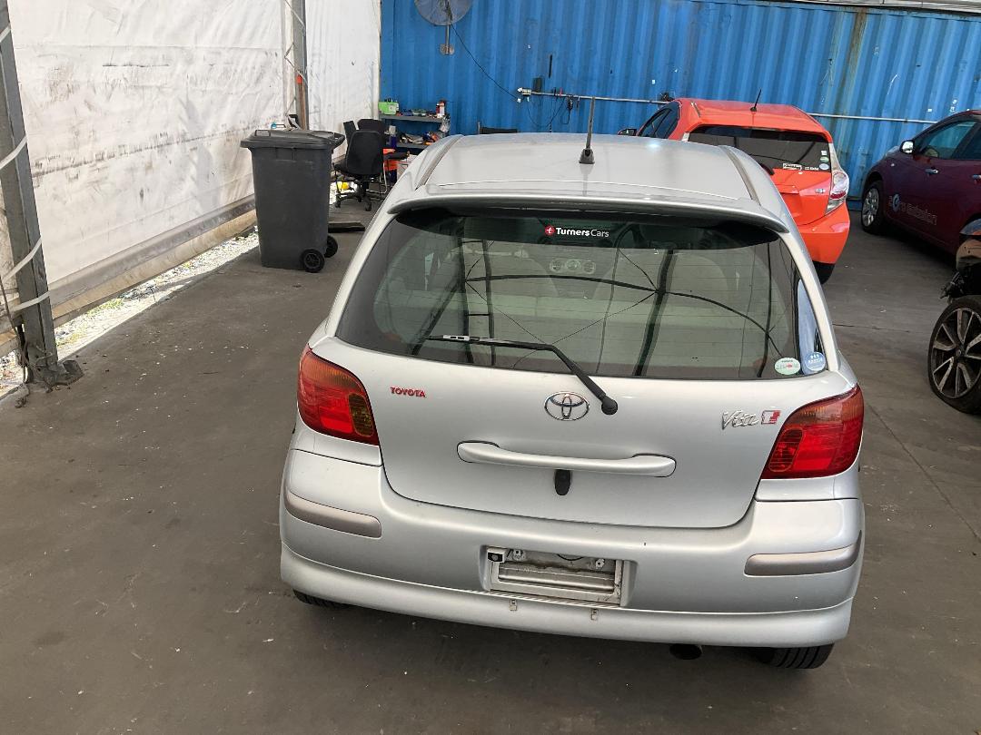 Photo '11' of Toyota Vitz