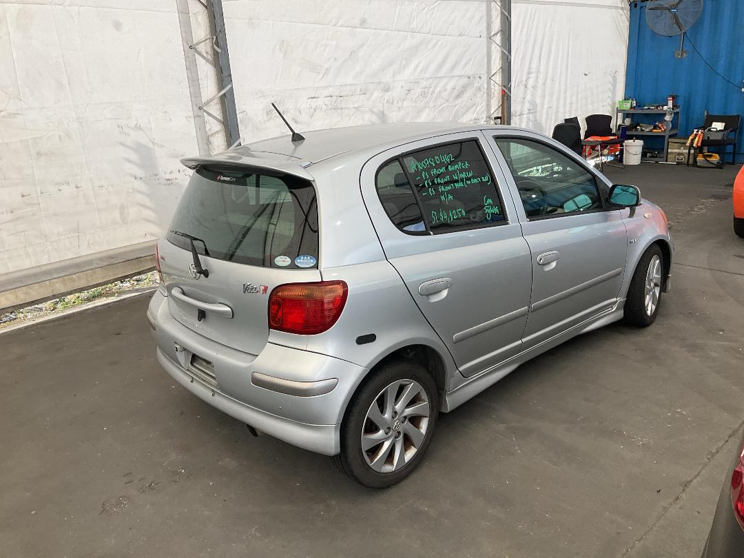 Photo '12' of Toyota Vitz