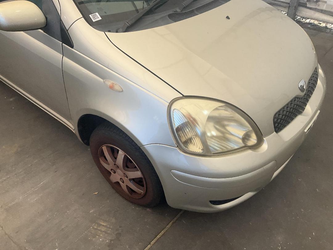 Photo '4' of Toyota Vitz