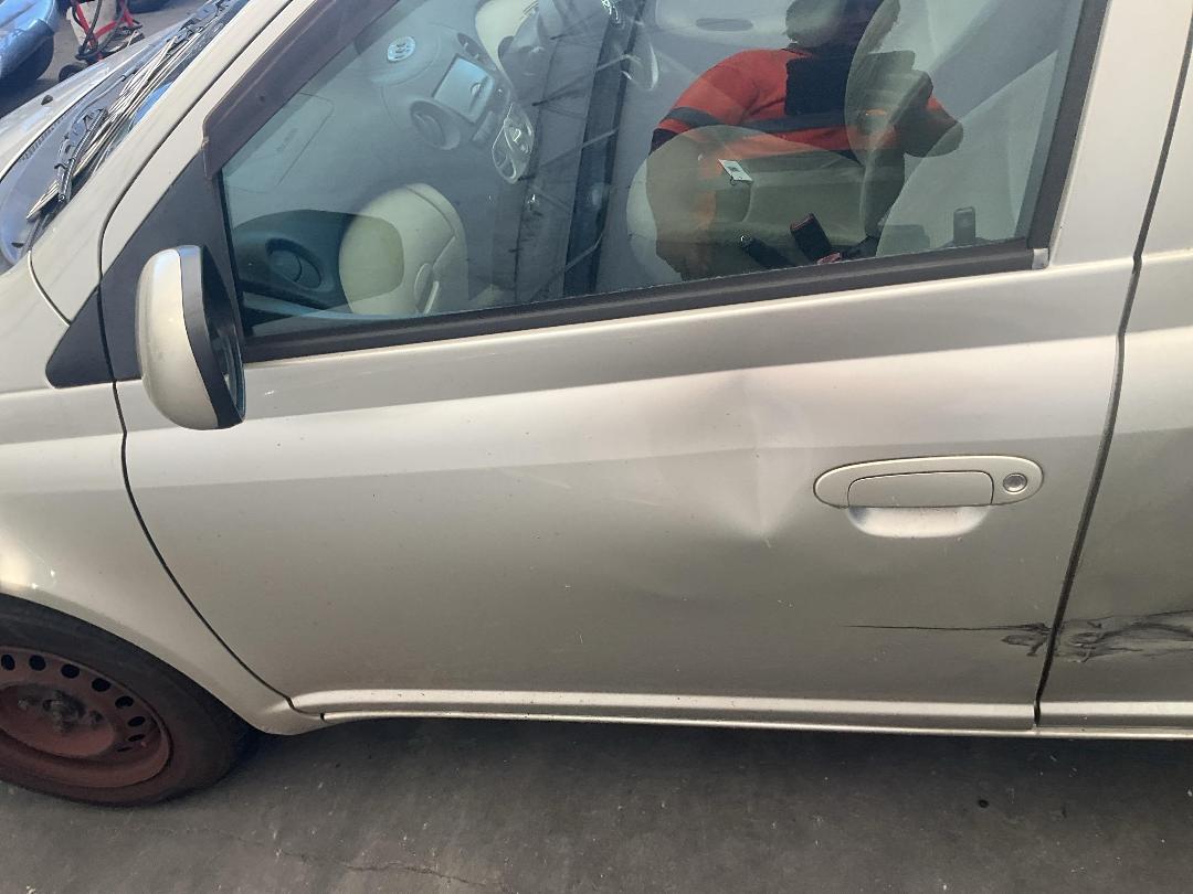 Photo '8' of Toyota Vitz