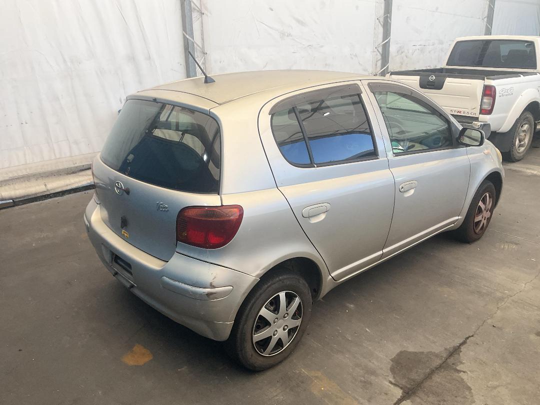 Photo '13' of Toyota Vitz