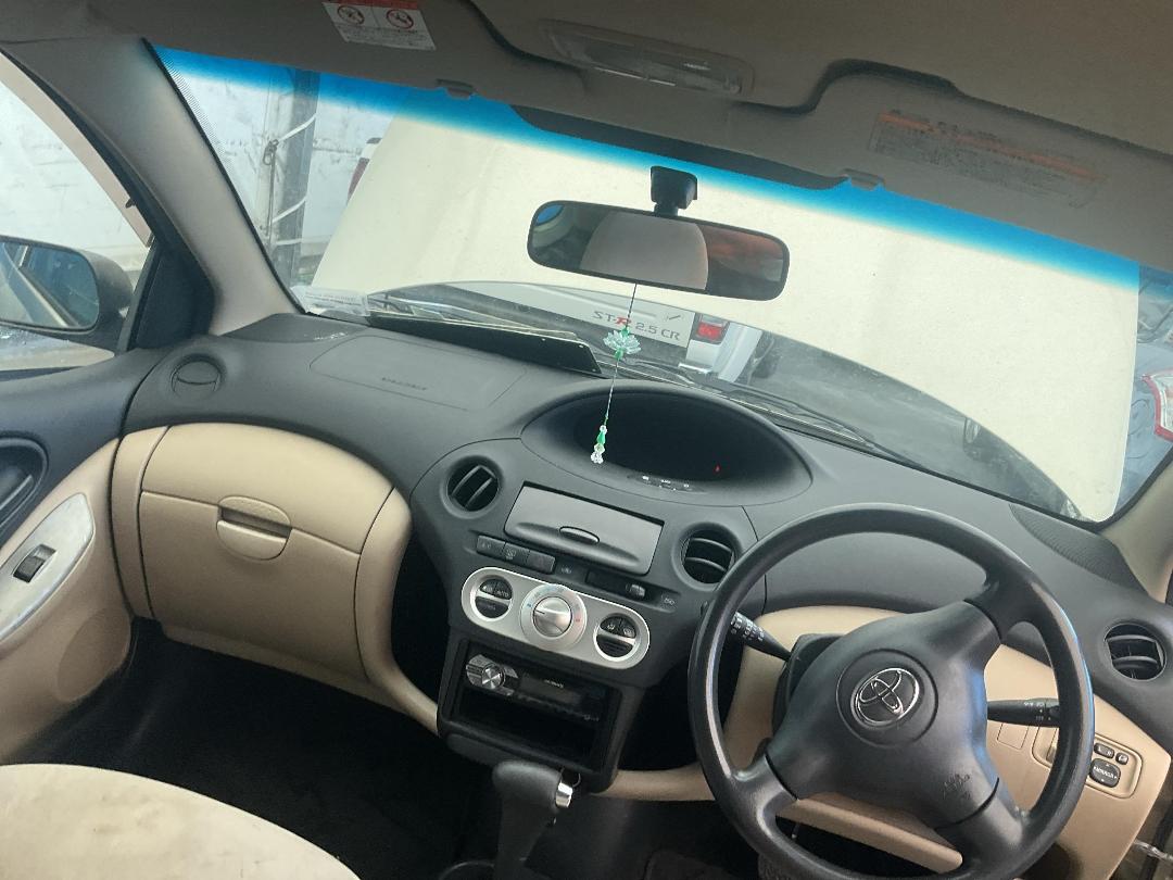 Photo '23' of Toyota Vitz