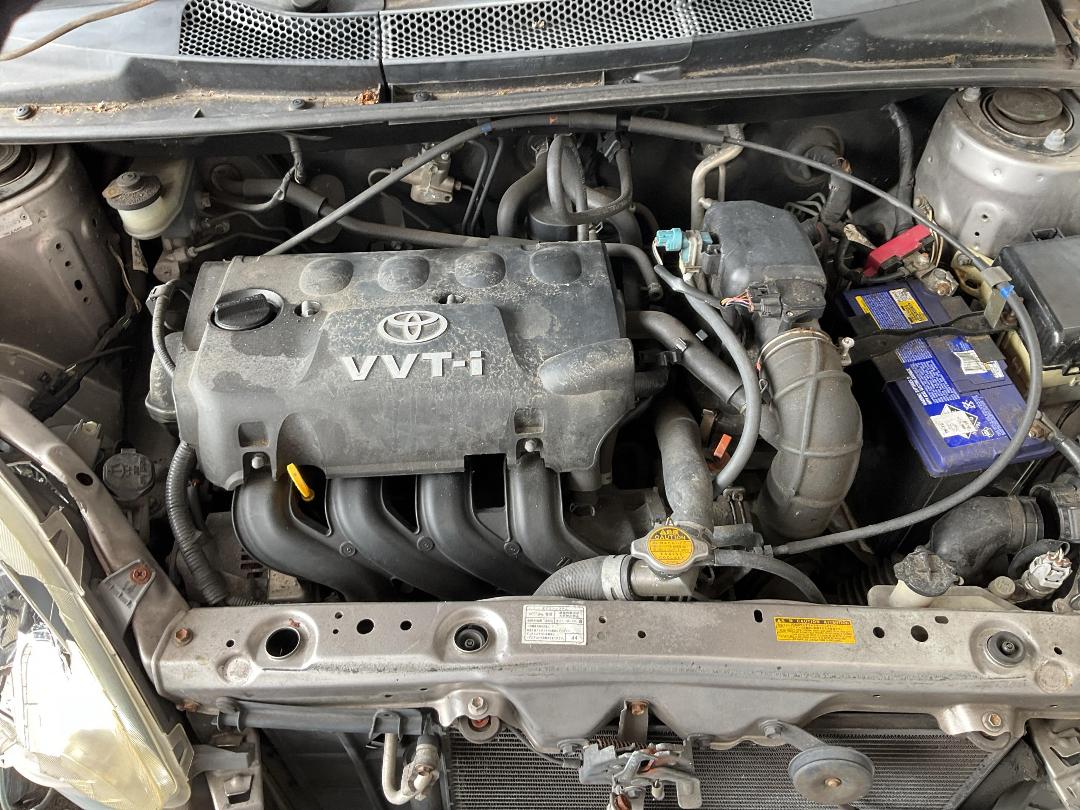 Photo '11' of Toyota Vitz