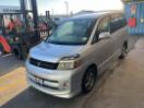 Thumbnail '3' of Toyota Voxy