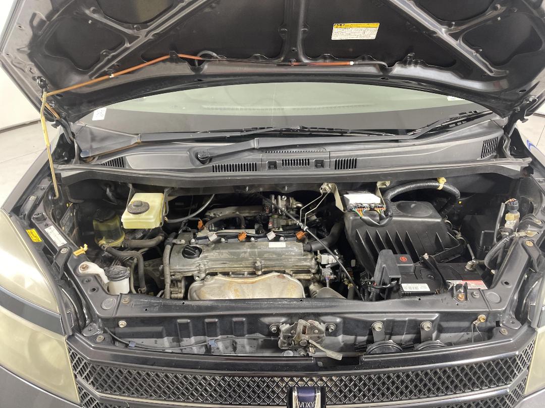 Photo '13' of Toyota Voxy