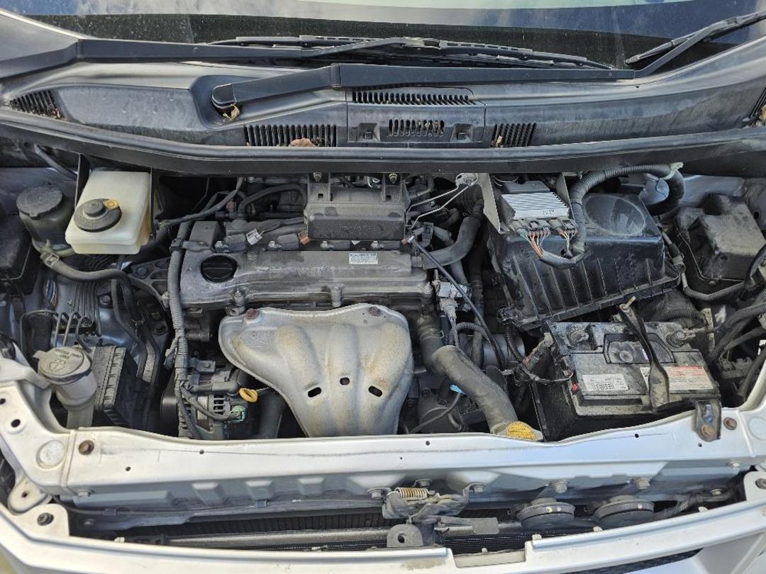 Photo '8' of Toyota Voxy