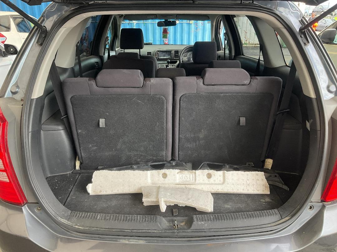 Photo '19' of Toyota Wish