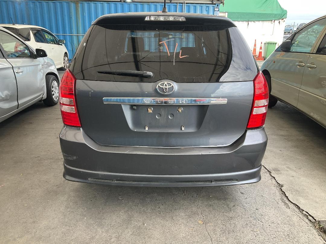 Photo '18' of Toyota Wish