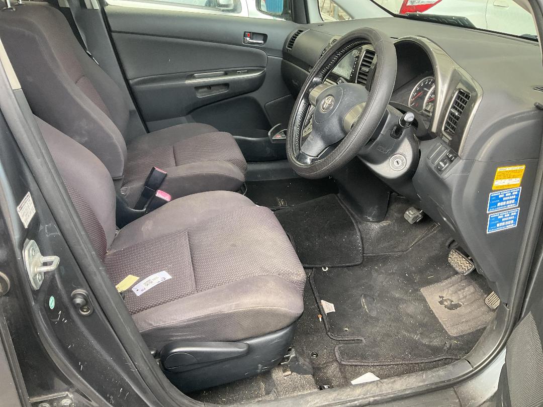 Photo '26' of Toyota Wish