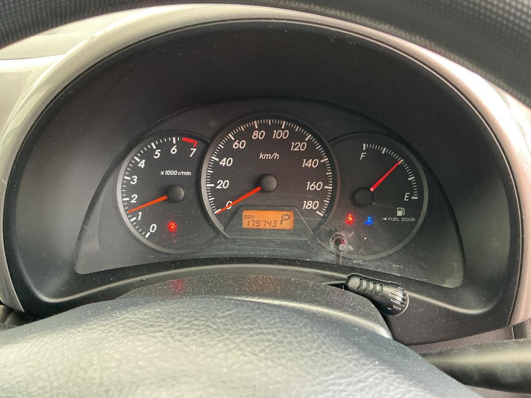 Photo '19' of Toyota Wish Photo '19' of Toyota Wish