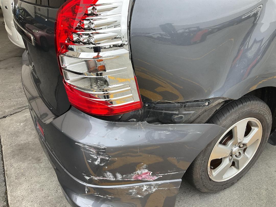 Photo '18' of Toyota Wish Photo '18' of Toyota Wish