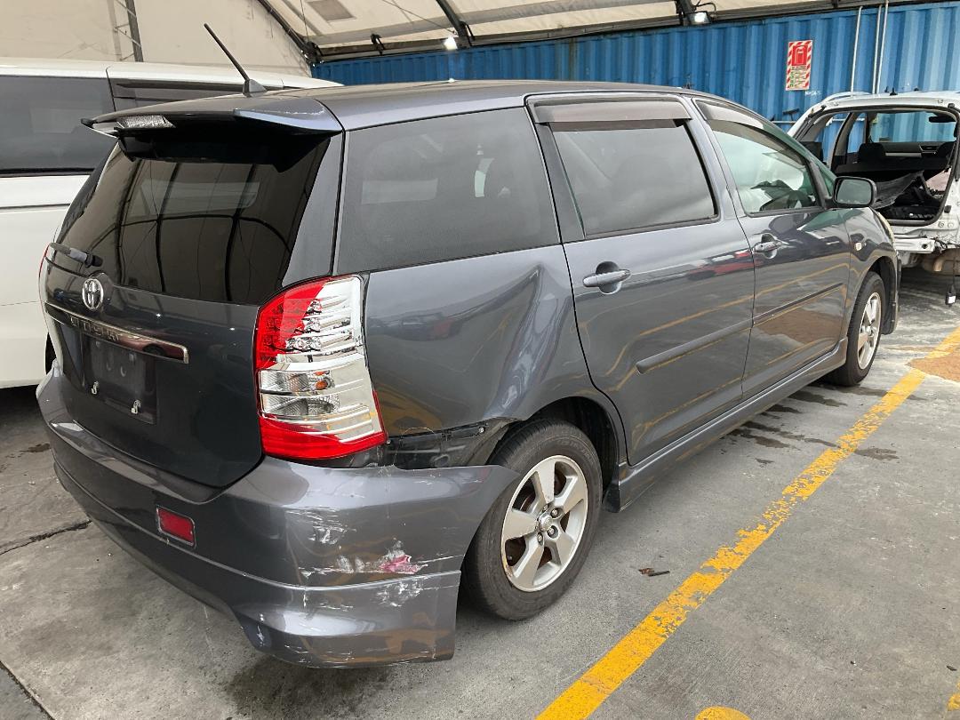 Photo '19' of Toyota Wish Photo '19' of Toyota Wish