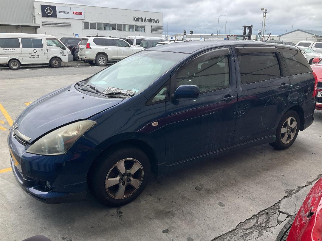 Photo '9' of Toyota Wish Photo '9' of Toyota Wish