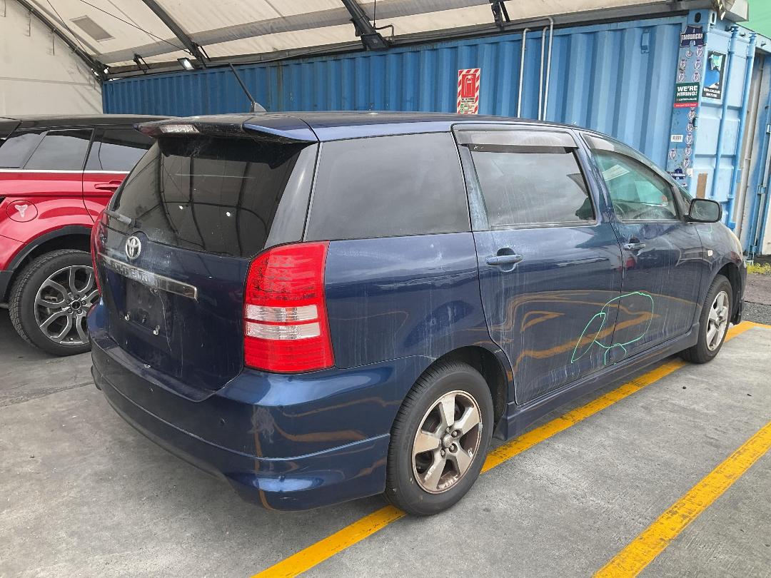 Photo '20' of Toyota Wish Photo '20' of Toyota Wish