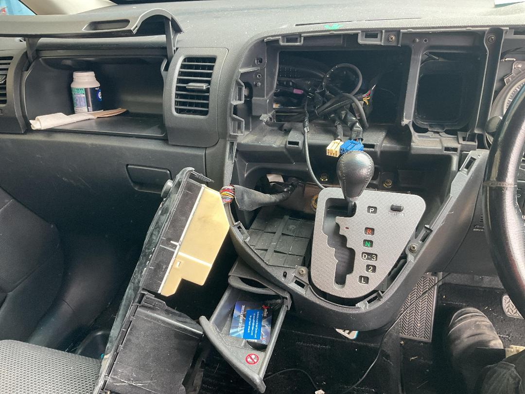 Photo '30' of Toyota Wish Photo '30' of Toyota Wish