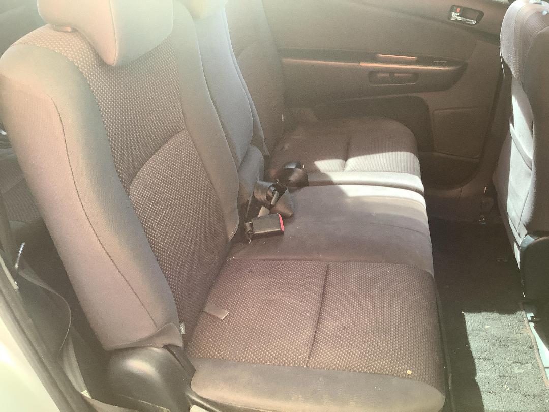 Photo '8' of Toyota Wish