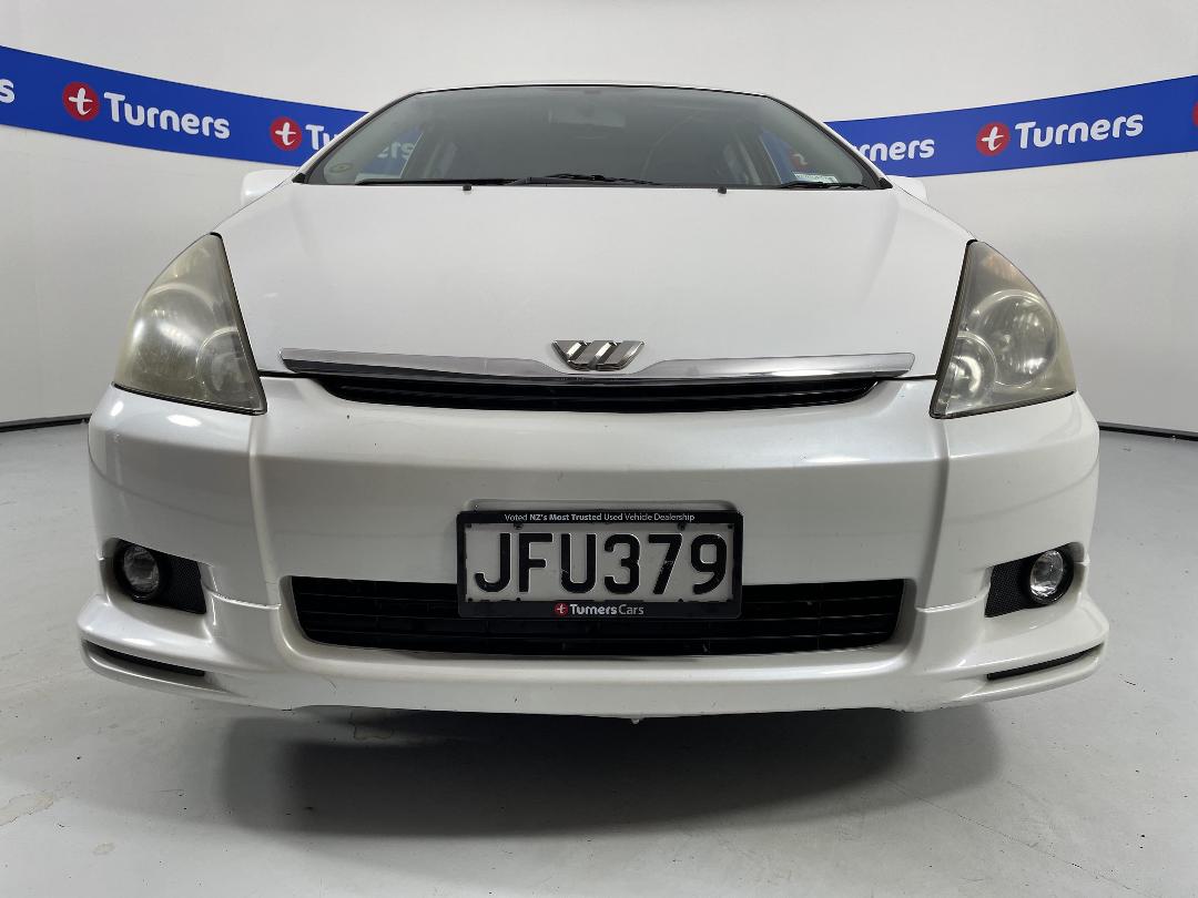 Photo '2' of Toyota Wish