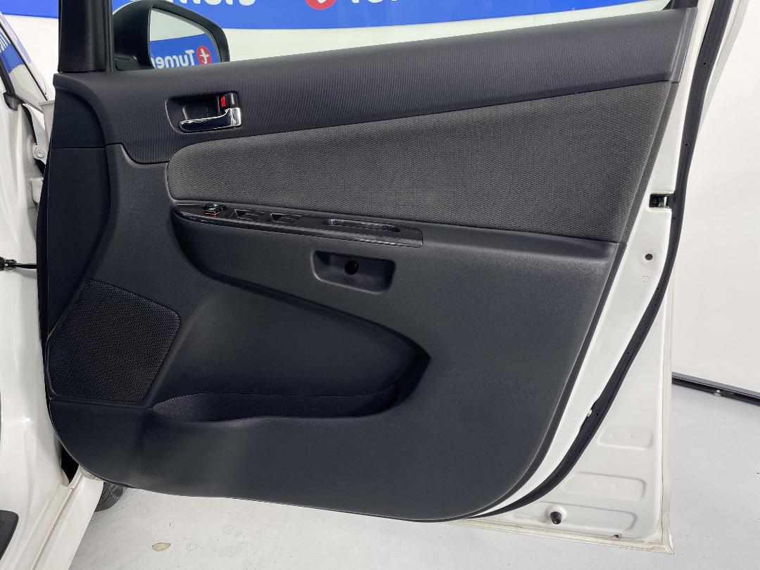 Photo '15' of Toyota Wish