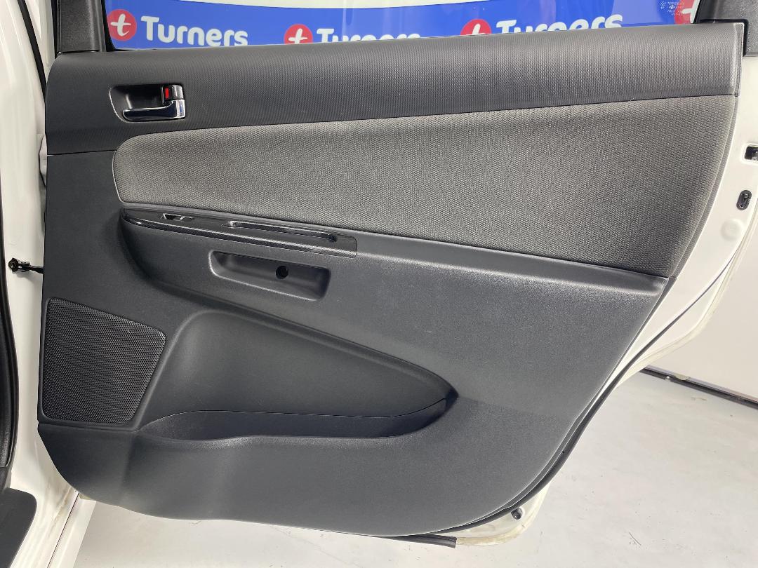 Photo '19' of Toyota Wish