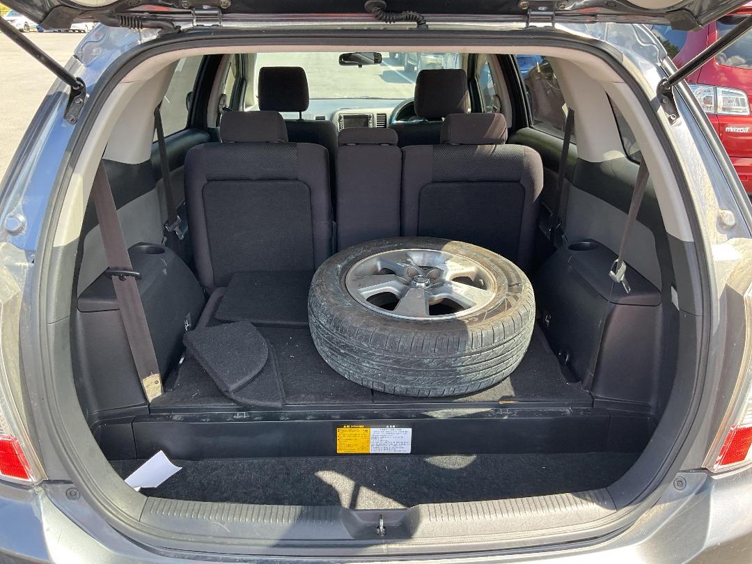 Photo '19' of Toyota Wish Photo '19' of Toyota Wish