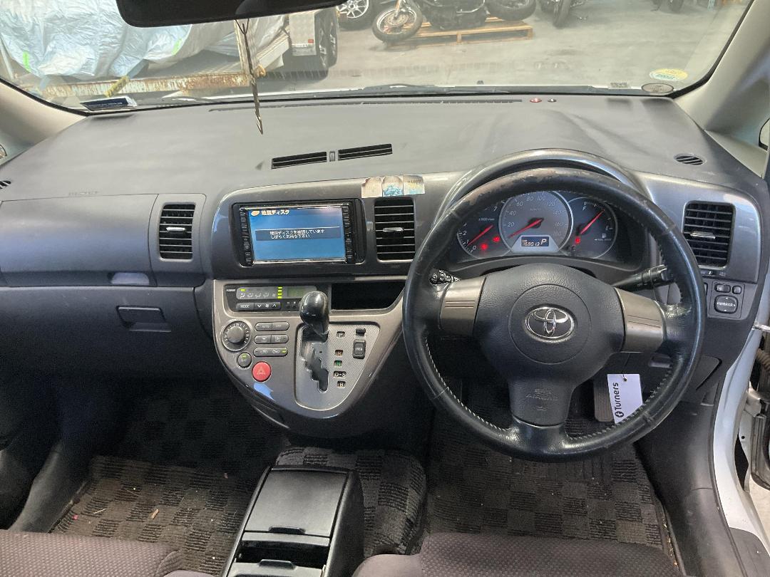 Photo '19' of Toyota Wish Photo '19' of Toyota Wish