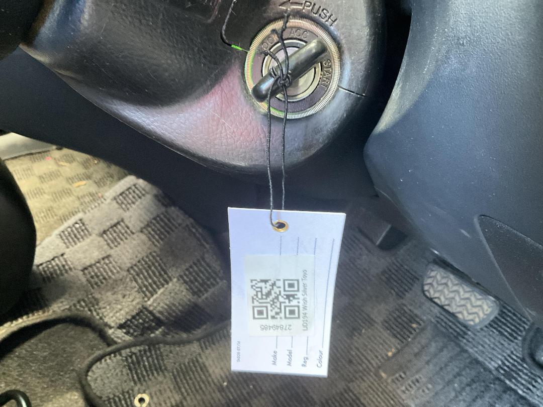 Photo '28' of Toyota Wish Photo '28' of Toyota Wish