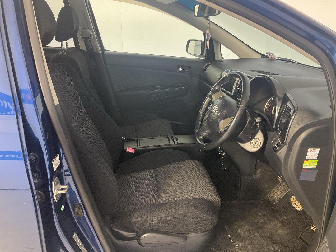 Photo '16' of Toyota Wish