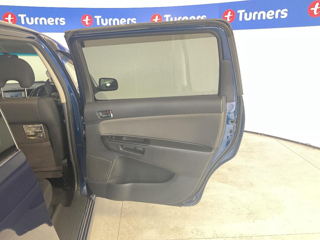 Photo '19' of Toyota Wish