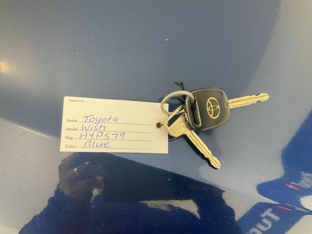 Photo '22' of Toyota Wish