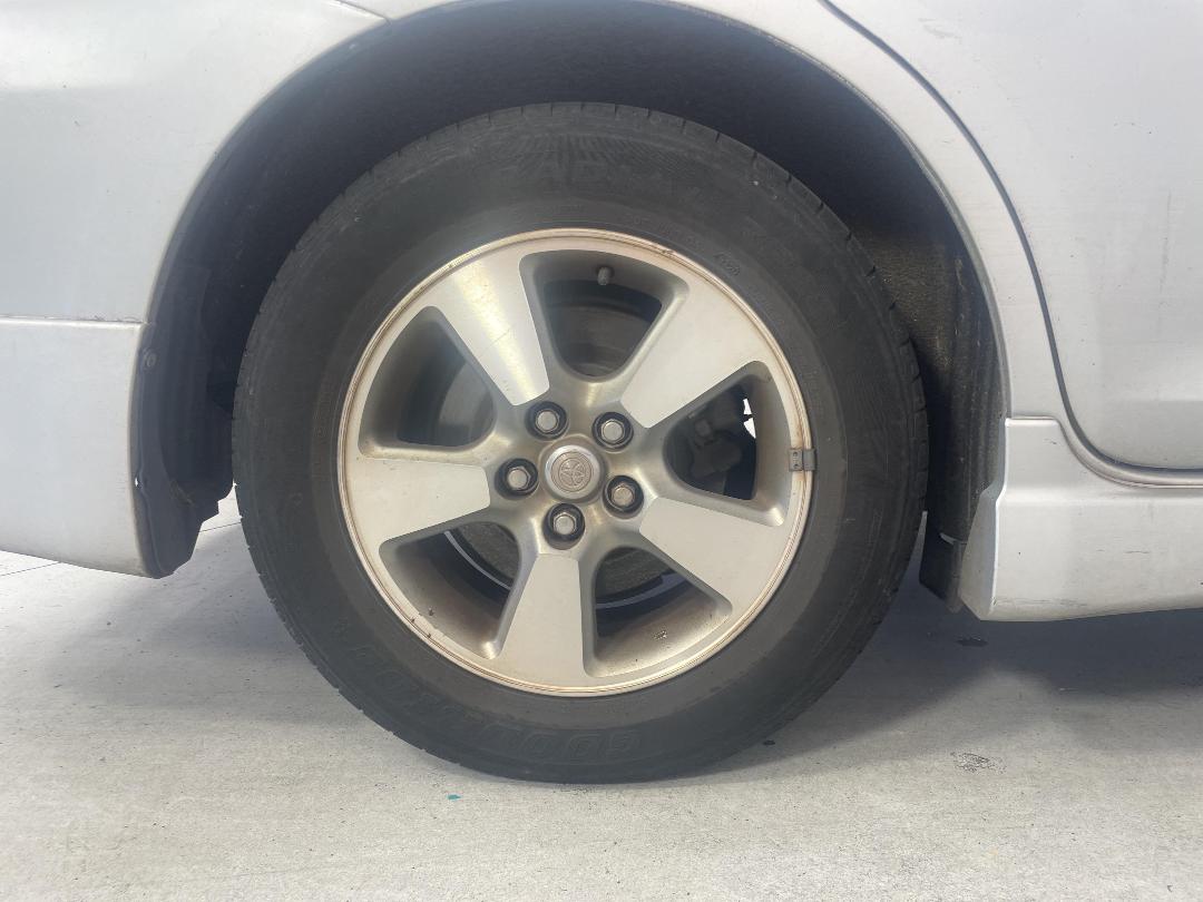 Photo '10' of Toyota Wish Photo '10' of Toyota Wish