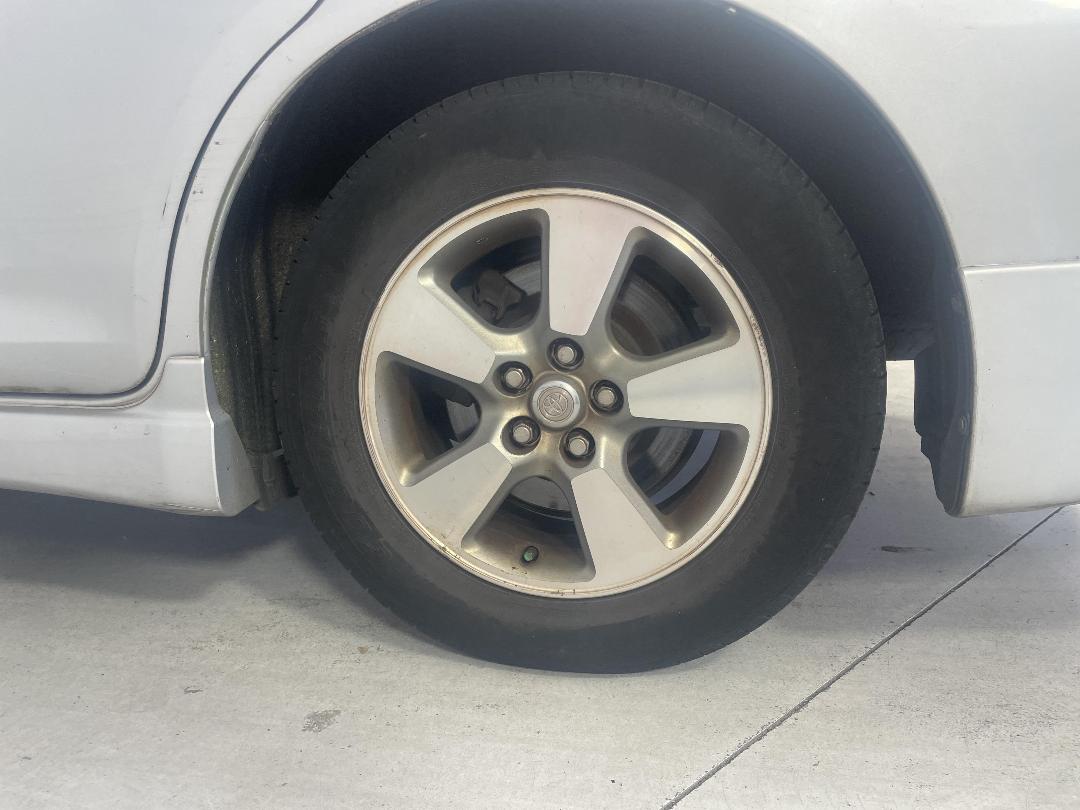 Photo '9' of Toyota Wish Photo '9' of Toyota Wish