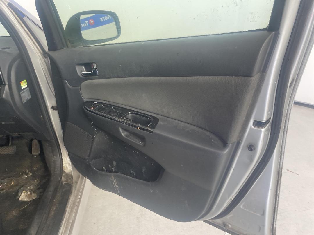 Photo '13' of Toyota Wish Photo '13' of Toyota Wish