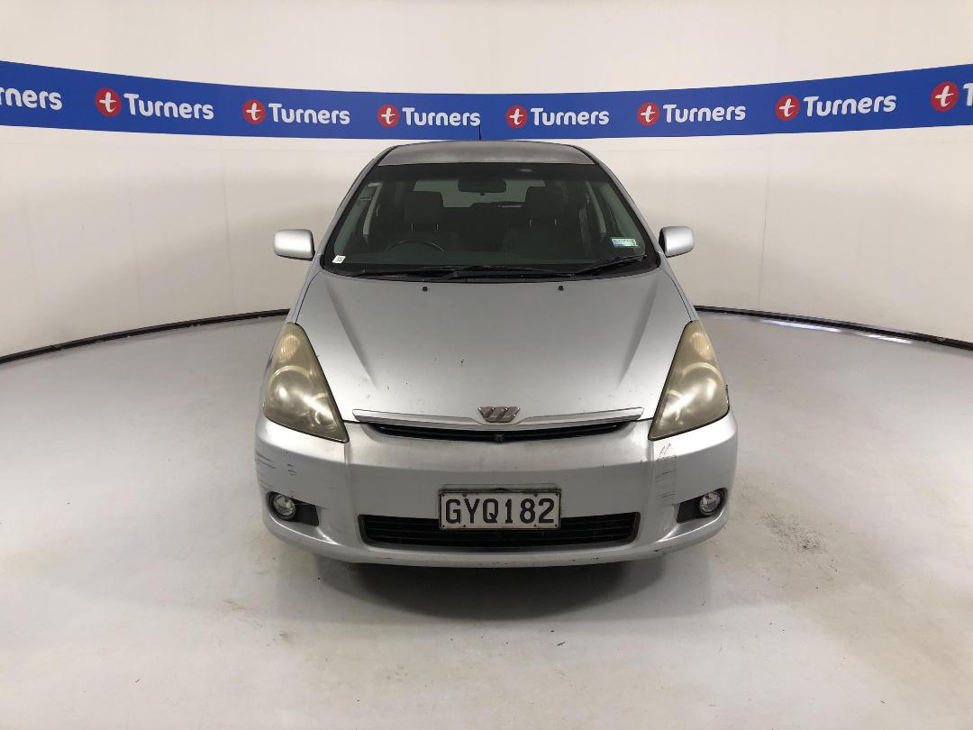 Photo '2' of Toyota Wish