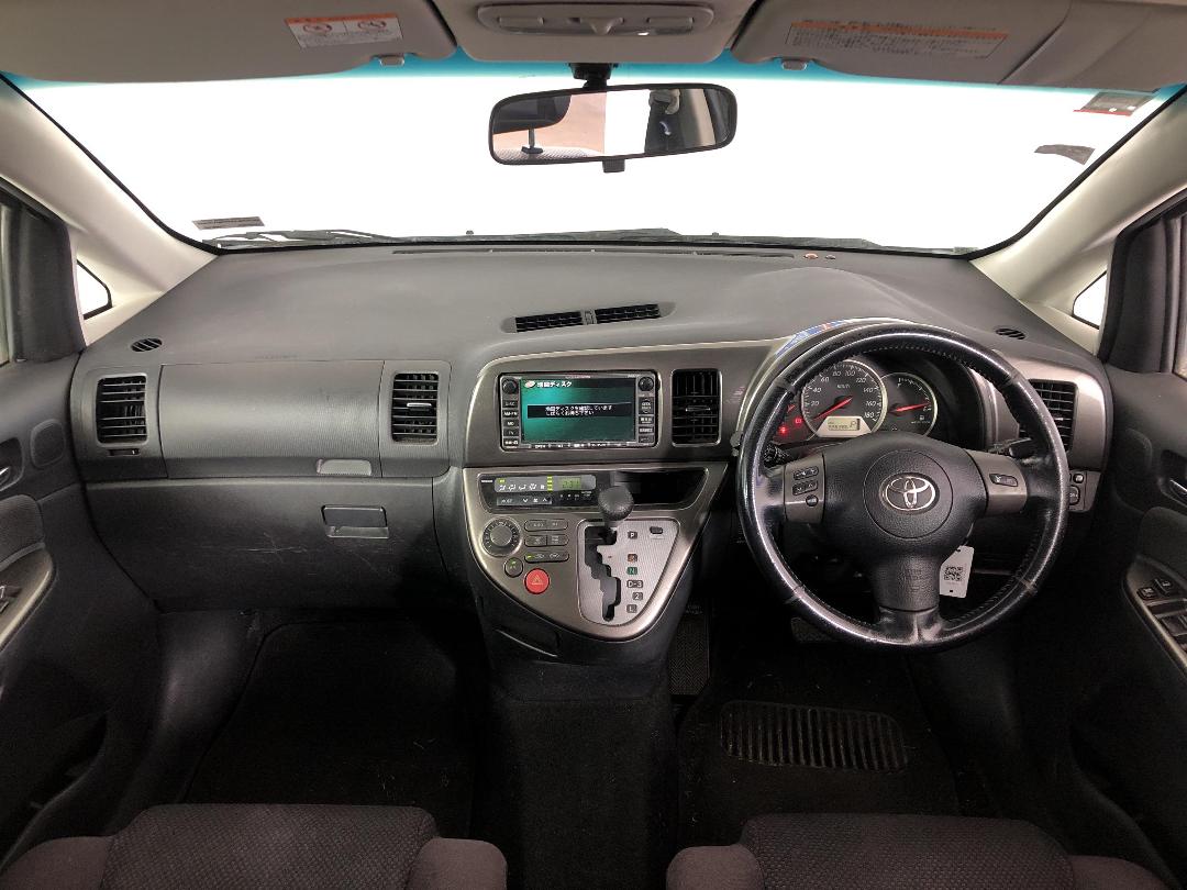 Photo '17' of Toyota Wish