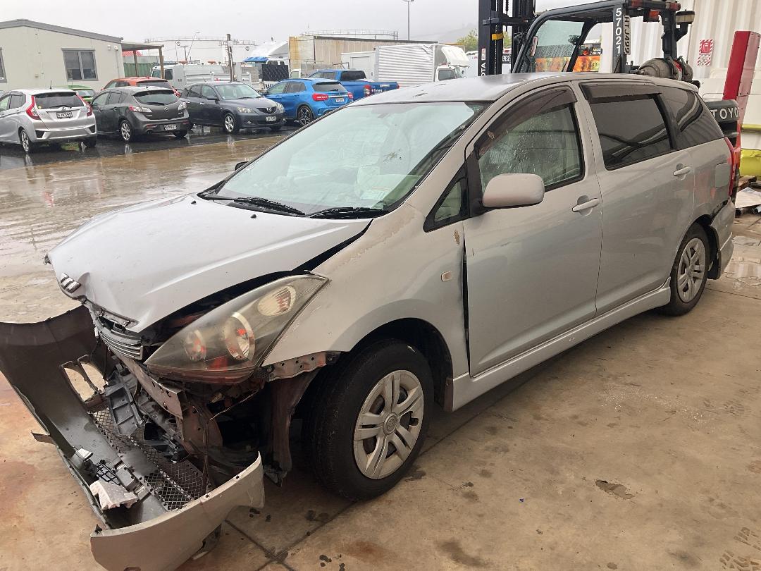 Photo '2' of Toyota Wish Photo '2' of Toyota Wish