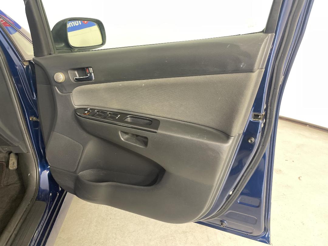 Photo '15' of Toyota Wish