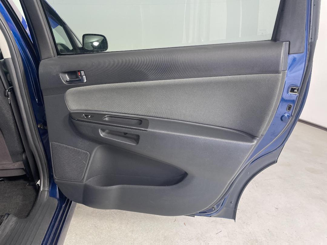 Photo '19' of Toyota Wish