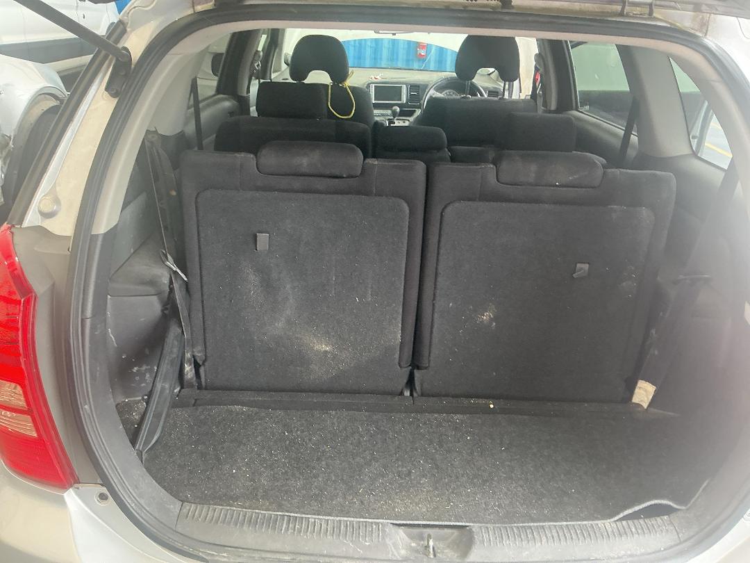 Photo '22' of Toyota Wish